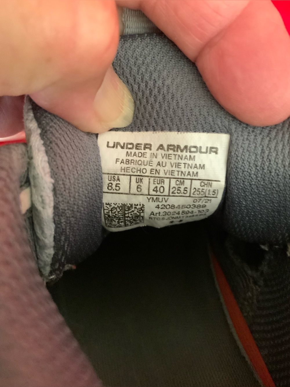 UNDER ARMOUR - Picture 8 of 11